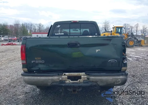 2000 Ford F-250 Lariat/Xl/Xlt z USA, uszkodzony, nr VIN 1FTNW21F3YEC78232